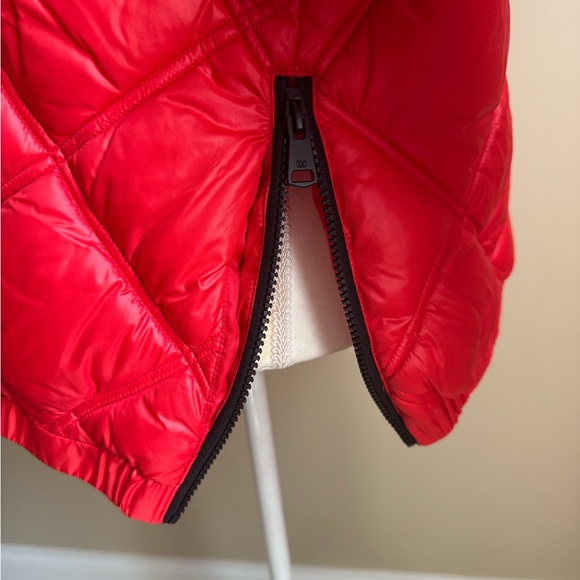 Kenneth Cole Cire Short Exposed Zip Hooded Puffer Jacket in Red NWT, $175 Retail - Picture 7 of 11